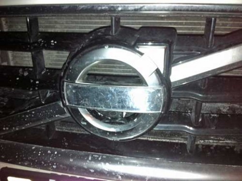 volvo_emblem_bad2lo.jpg