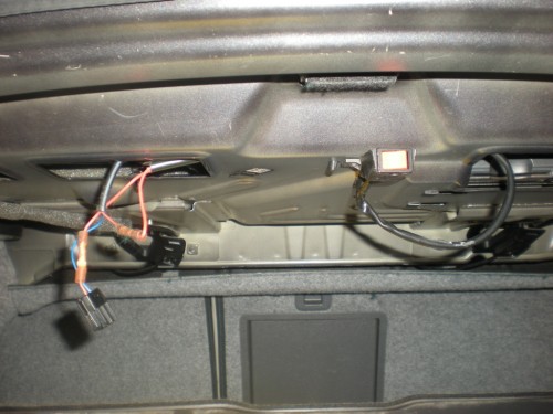 mygtukas ir kabanti ''fyškė''